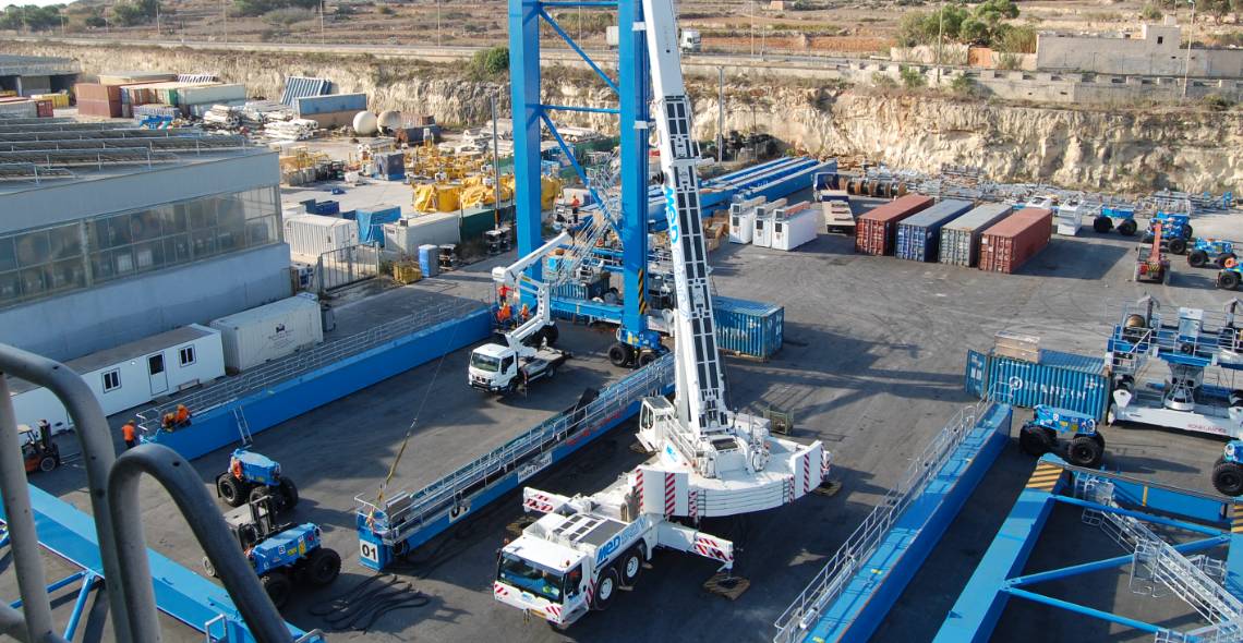 Motherwell Bridge Wins Crane Assembly, Staffing Contracts At Major Container Terminals
